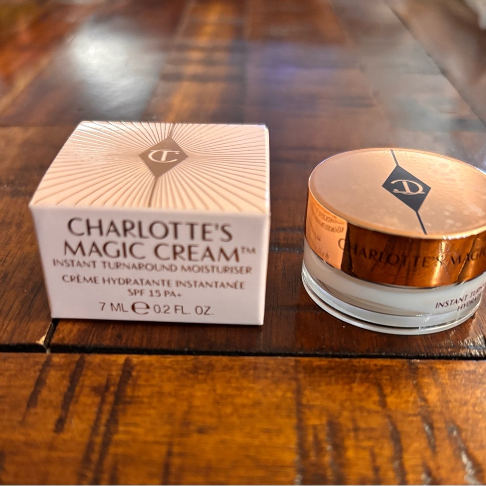 Charlotte Tilbury Magic Cream - travel size